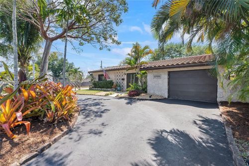 3700 W Park Rd, Hollywood, FL, 33021-4345 | Card Image