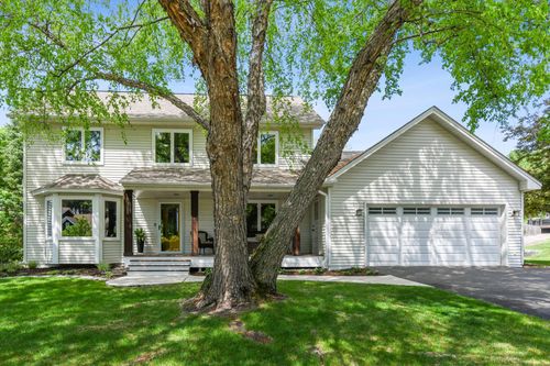 9660 Tree Farm Rd, Eden Prairie, MN, 55347-4218 | Card Image
