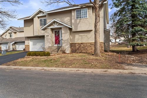 2907 Devonshire Cir, Woodbury, MN, 55125-3964 | Card Image