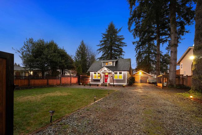 20976 Dewdney Trunk Rd, House other with 3 bedrooms, 2 bathrooms and 10 parking in Maple Ridge BC | Image 4