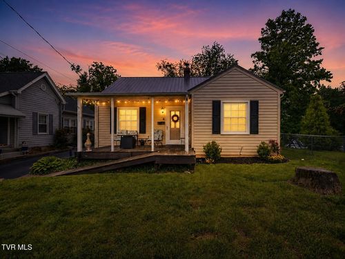 1215 Maryland Ave, Bristol, TN, 37620-3952 | Card Image