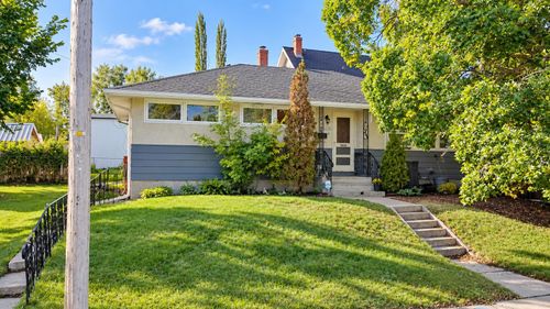 4939 45 St, Innisfail, AB, T4G1M4 | Card Image