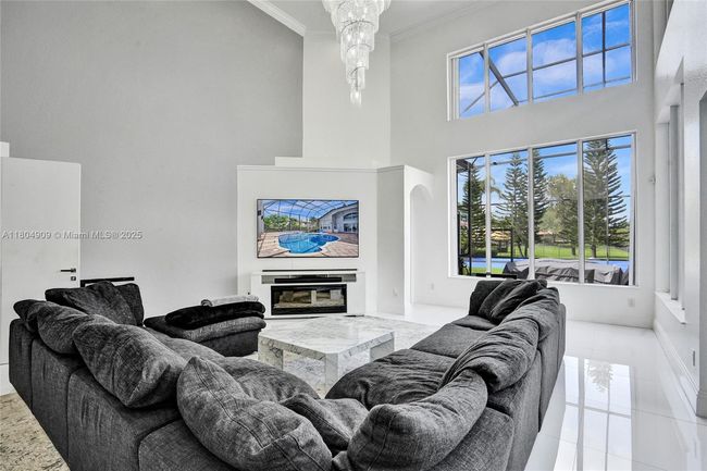 10457 Laurel Rd, House other with 6 bedrooms, 6 bathrooms and null parking in Davie FL | Image 8