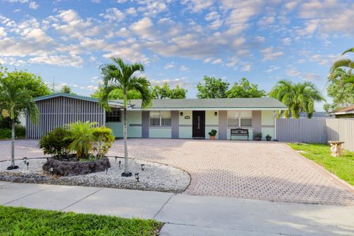 3335 10th Ave N, Palm Springs, FL, 33461-2907 | Card Image