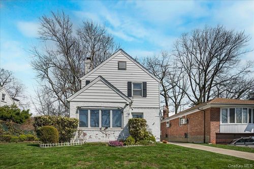 8145 Utopia Parkway, New York, NY, 11432 | Card Image