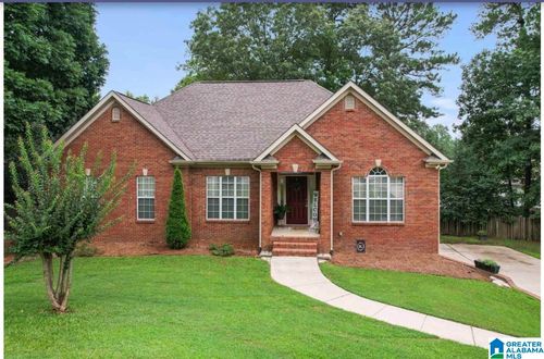 107 Magnolia Ridge Cir, CHELSEA, AL, 35043-9632 | Card Image