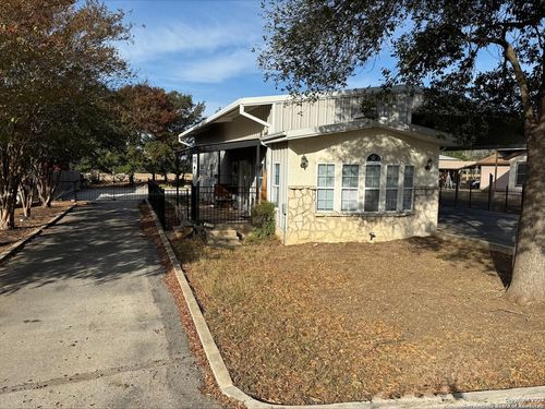 159 Star Ln, Pipe Creek, TX, 78063-5291 | Card Image
