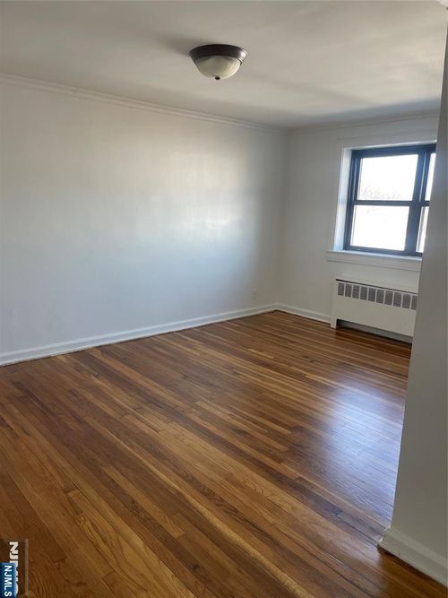 2335 Hudson, Fort Lee, NJ, 07024 | Card Image