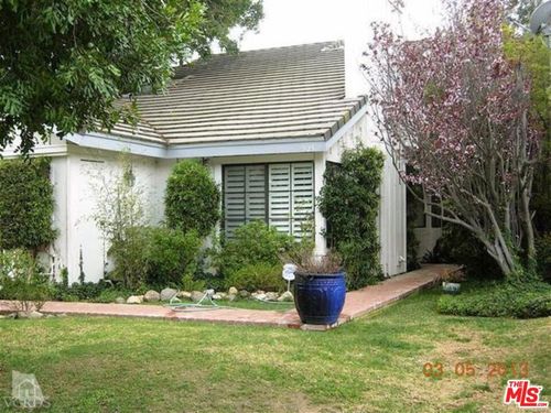 523 Park Springs Ct, Oak Park, CA, 91377-3816 | Card Image
