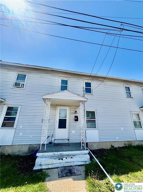 152 Water St, WIND GAP, PA, 18091-1343 | Card Image