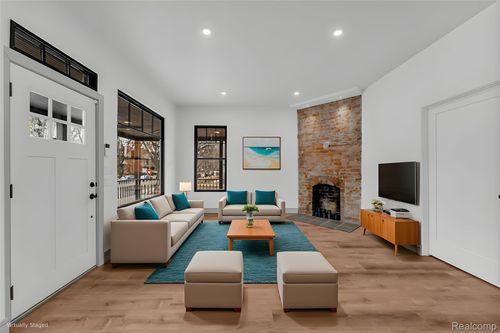 1-4301 Avery St, Detroit, MI, 48208-2741 | Card Image