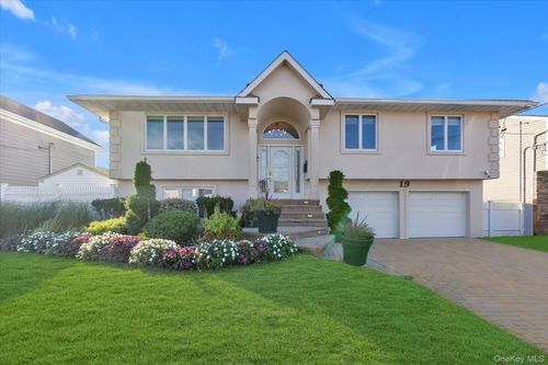 19 Anchor Dr, Massapequa, NY, 11758-7819 | Card Image