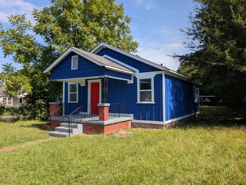 215 Spruce St, Rossville, GA, 30741-1823 | Card Image