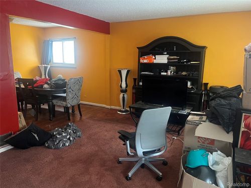 4910 Westpoint St, Dearborn Heights, MI, 48125-2133 | Card Image