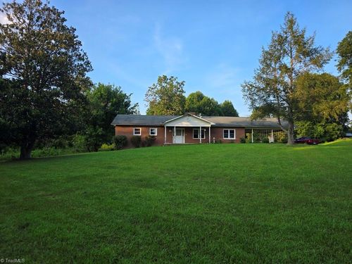 2591 Boomer Rd, Boomer, NC, 28606-8221 | Card Image