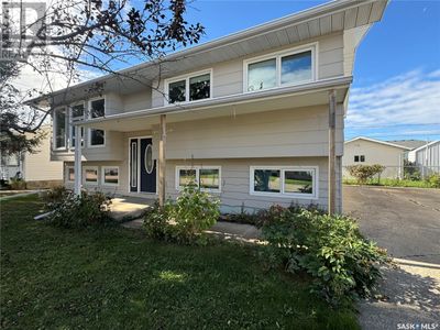 532 Simpson Cres, House other with 4 bedrooms, 2 bathrooms and null parking in Hudson Bay SK | Image 1