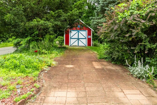 Paver driveway to garage | Image 36