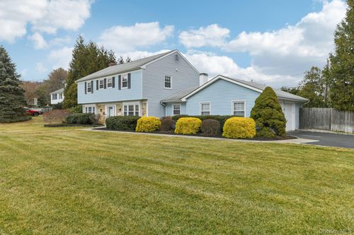 1 Haskel Court, Brookhaven, NY, 11790 | Card Image