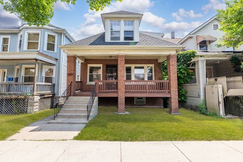 7807 S Burnham Ave, Chicago, IL, 60649-5217 | Card Image
