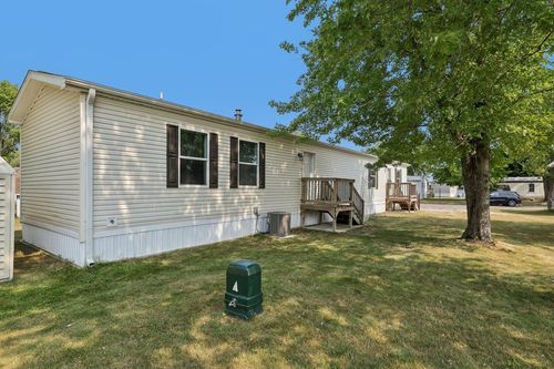 100 Crimson Dr, Reedsburg, WI, 53959-9391 | Card Image