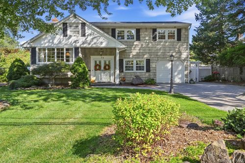 75 Bayview Drive, Islip, NY, 11769 | Card Image