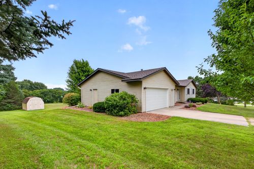 524 10th Ave Se, Byron, MN, 55920-6065 | Card Image