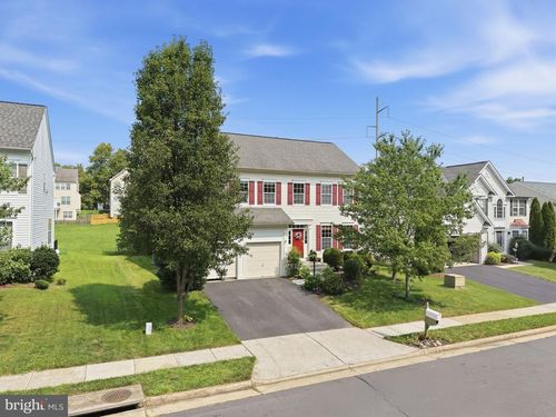 8816 Yellowthroat Ct, GAINESVILLE, VA, 20155-5867 | Card Image