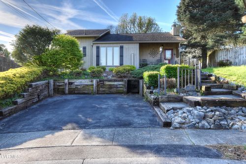 10 Crouch Ct, Johnson City, TN, 37615-4615 | Card Image