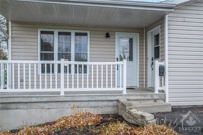 2190 Valley St, Home with 3 bedrooms, 2 bathrooms and 6 parking in Moose Creek ON | Image 3