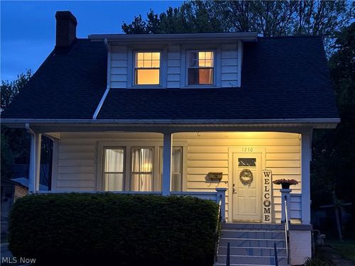 1230 Maple St, Salem, OH, 44460-3258 | Card Image