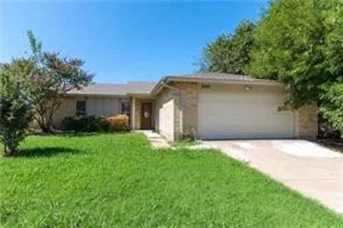 3505 Glenda Dr, Grand Prairie, TX, 75052-6426 | Card Image