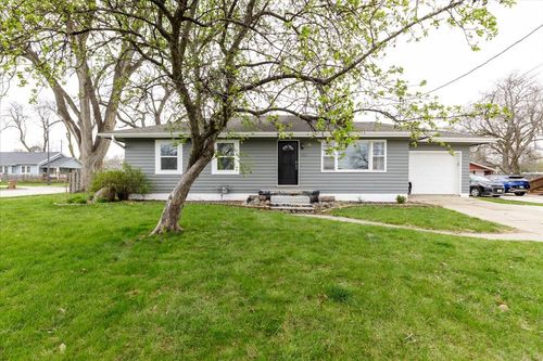 100 Ne Circle Dr, Grimes, IA, 50111-1021 | Card Image