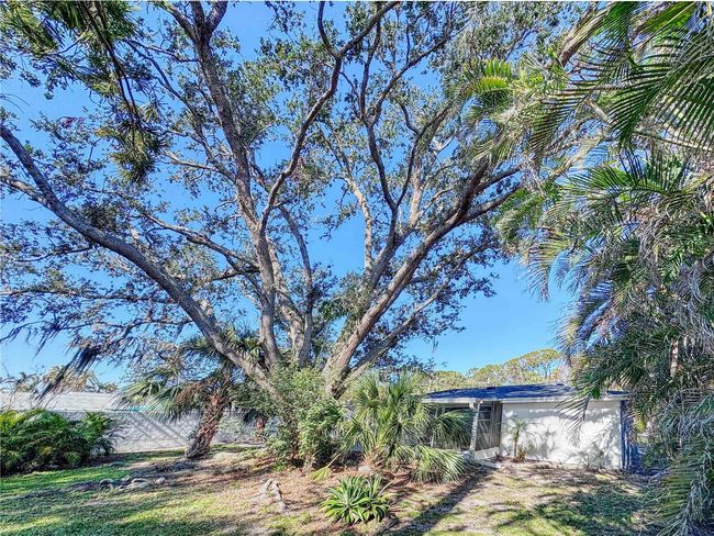 240 Pocono Trl E, House other with 2 bedrooms, 2 bathrooms and null parking in NOKOMIS FL | Image 45