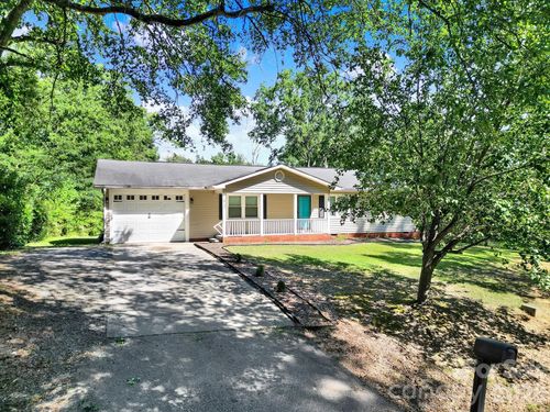 812 Hudson St, Lancaster, SC, 29720-2765 | Card Image