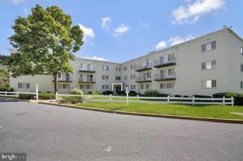 304-5601 Parker House Ter, Chillum, MD, 20782-2247 | Card Image