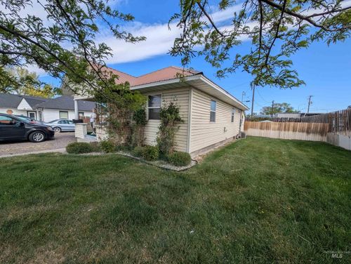920 2nd Ave W, Twin Falls, ID, 83301-5401 | Card Image