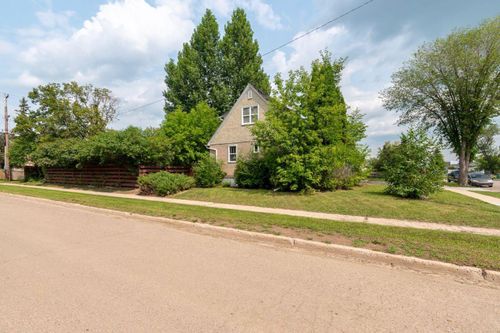 4736 40 St, Lloydminster, SK, S9V0C2 | Card Image