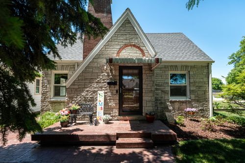 1309 S 91st St, WEST ALLIS, WI, 53214-2856 | Card Image