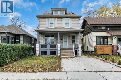 376 Ellis St W, Windsor, ON, N8X1B2 | Card Image