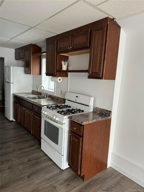 33 Ridge St, Pearl River, NY, 10965-2408 | Card Image