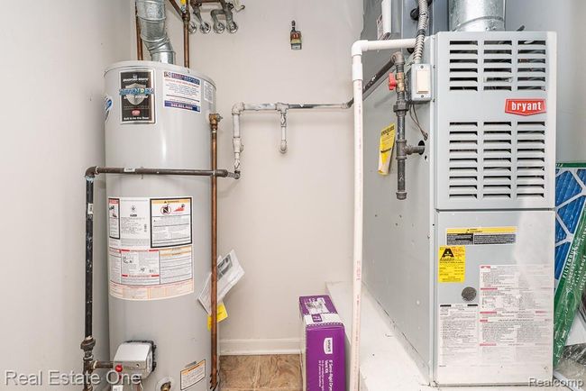 Utility Area.... | Image 18