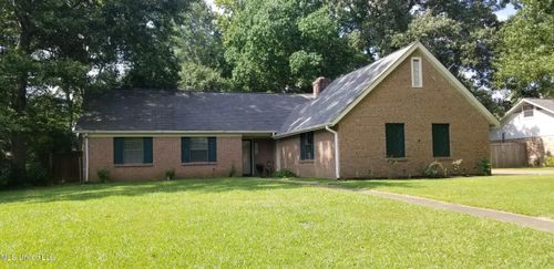 131 Cypress Dr, Madison, MS, 39110-8945 | Card Image