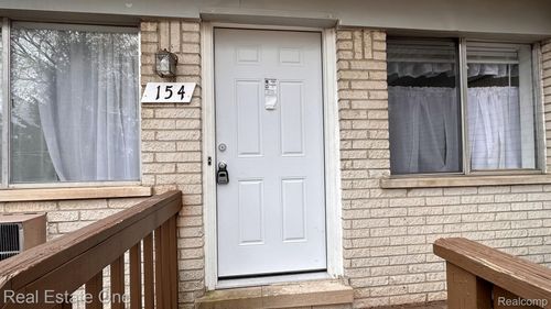 154 Ladd Rd, Walled Lake, MI, 48390-3333 | Card Image