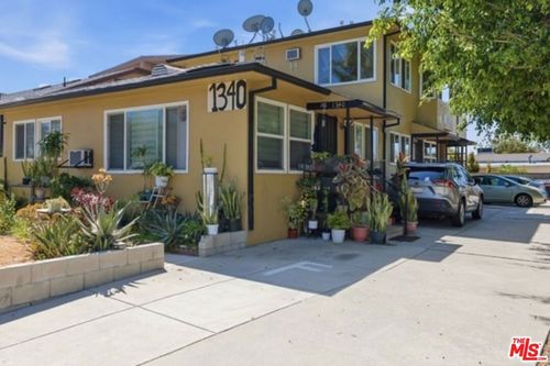 c-1340 E Broadway, Glendale, CA, 91205-1489 | Card Image