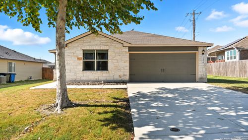2490 Lonesome Creek Trl, New Braunfels, TX, 78130-4237 | Card Image