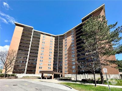 302 - 2020 Jasmine Cres, Condo with 2 bedrooms, 1 bathrooms and 1 parking in Ottawa ON | Image 1