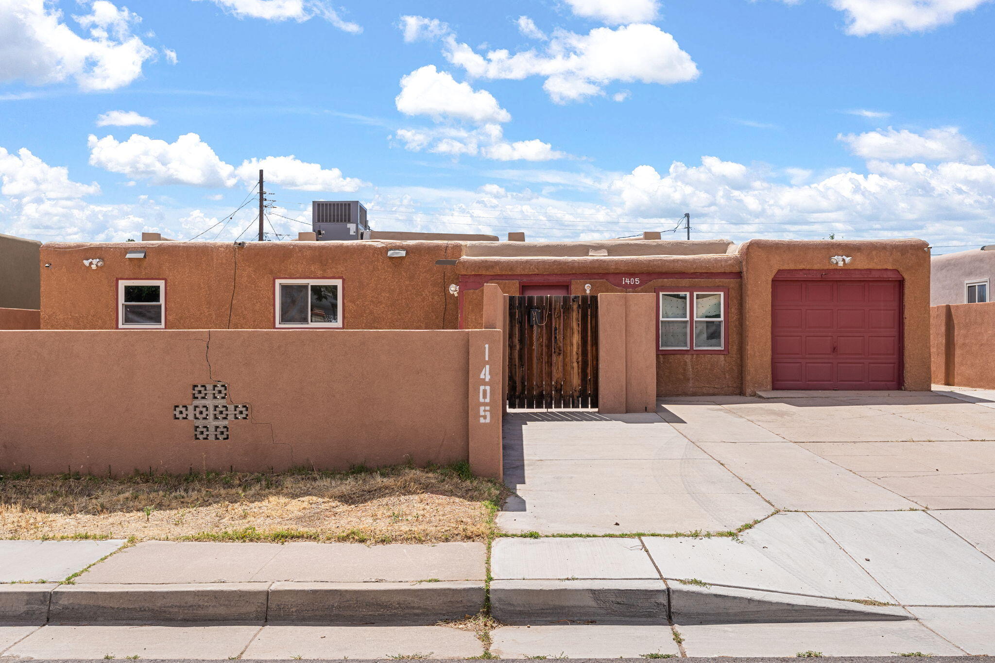 Hoffman Dr, Albuquerque, NM 87110