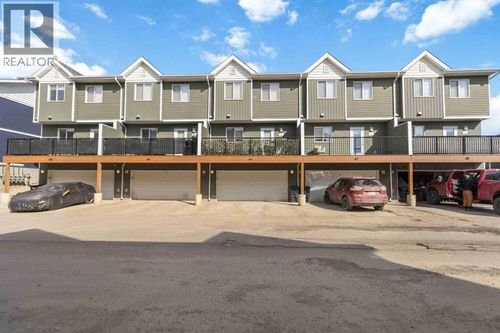 74-401 Athabasca Ave, Fort Mcmurray, AB, T9J0A1 | Card Image
