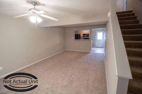 3913 Snowy Owl Dr, COLUMBIA, MO, 65202-3989 | Card Image