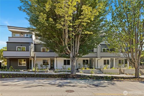 105 Nw 39th St, Seattle, WA, 98107 | Card Image